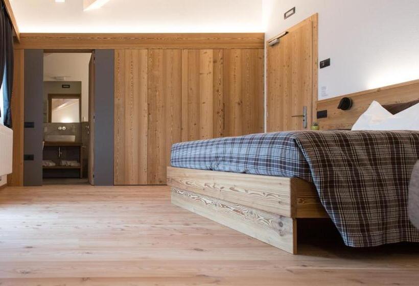 סוויטת ג'וניור עם מרפסת, Agritur Renetta