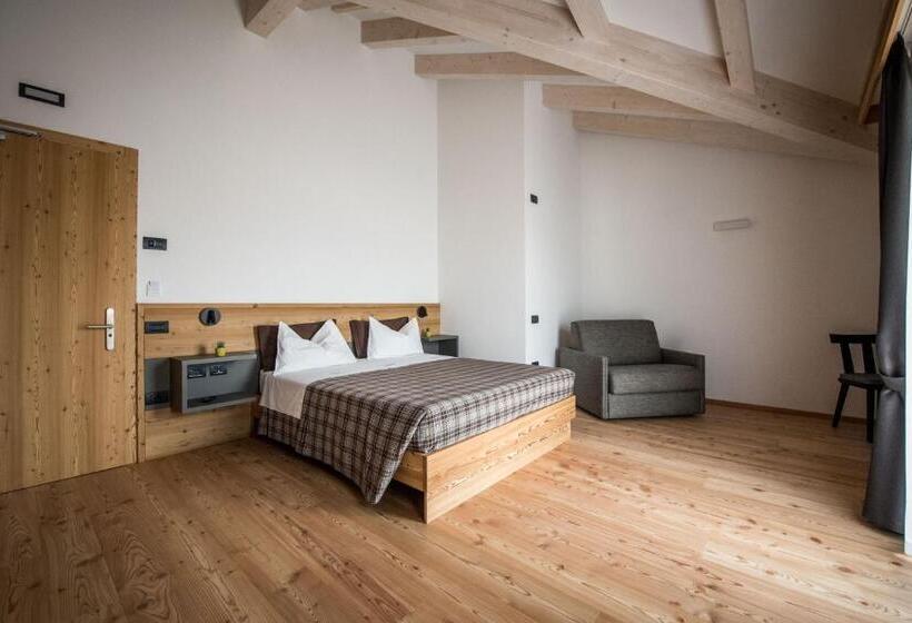 סוויטת ג'וניור עם מרפסת, Agritur Renetta