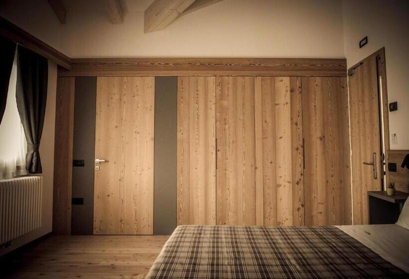 סוויטת ג'וניור עם מרפסת, Agritur Renetta