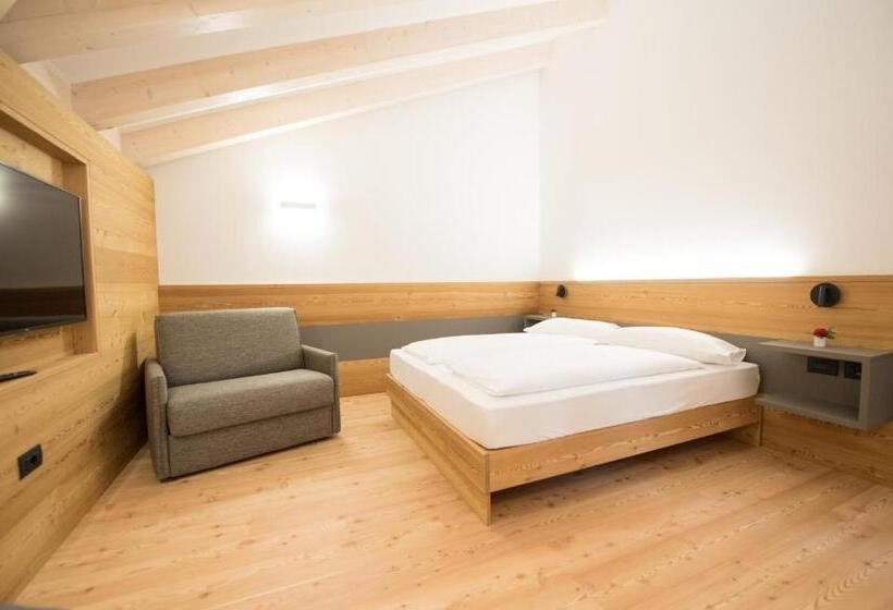小型套房带阳台, Agritur Renetta