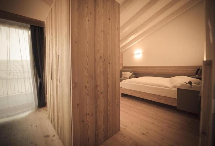 סוויטת ג'וניור עם מרפסת, Agritur Renetta