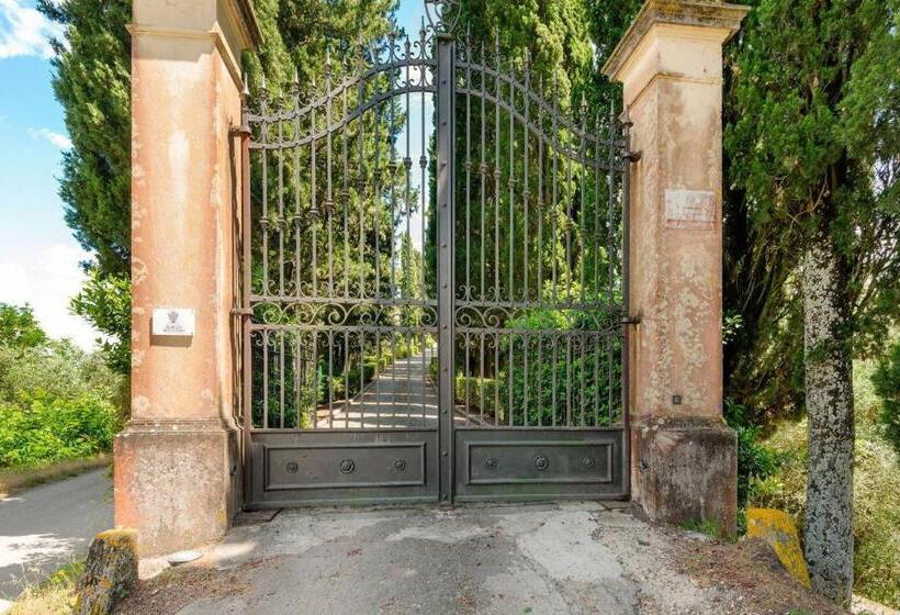Апартаменты 1 Спальня, Borgo Bucciano