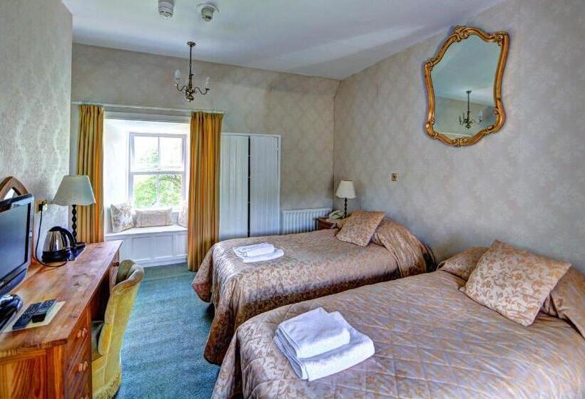 标准间, Busta House