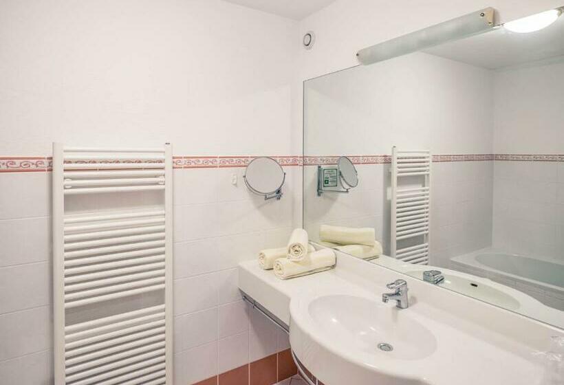 带阳台套房, Föhrenhof