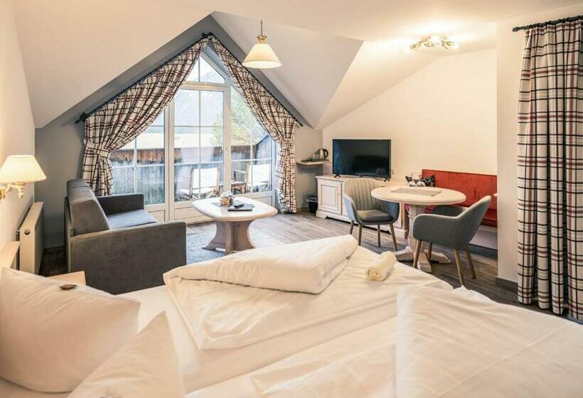 带阳台套房, Föhrenhof