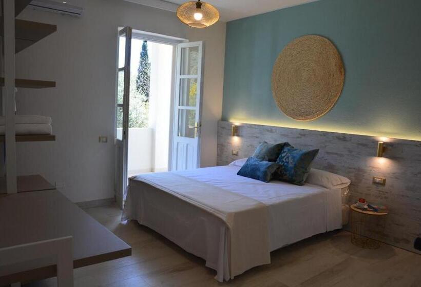 חדר קלאסי לשלושה, Maison Del Sole