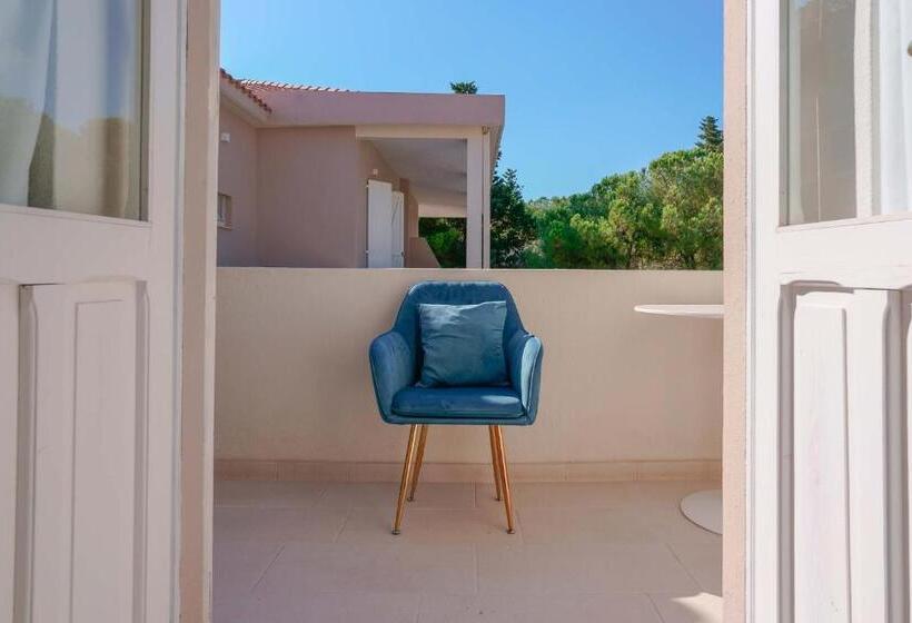 חדר משפחתי, Maison Del Sole