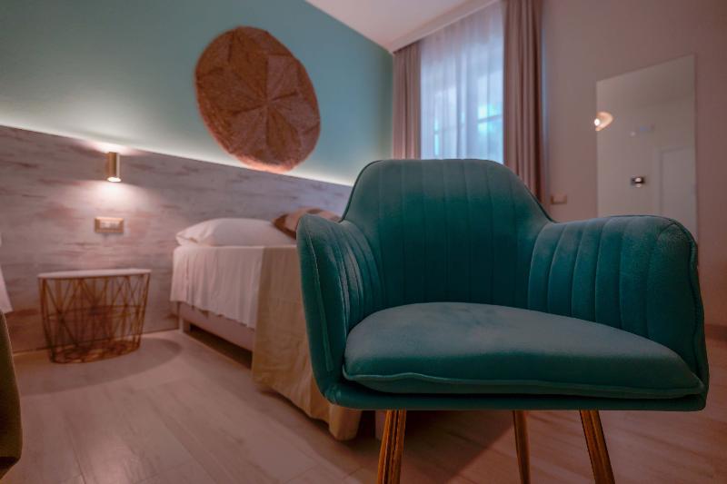 חדר קלאסי לשלושה, Maison Del Sole