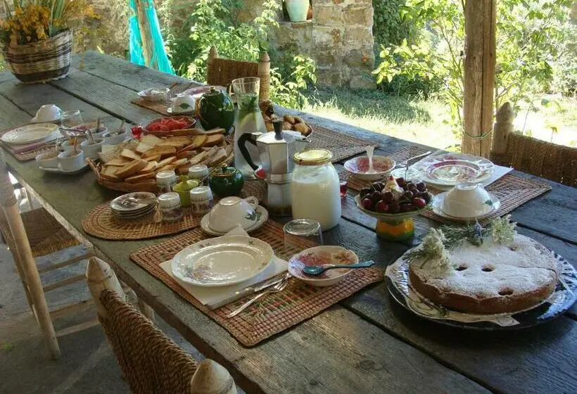 ガーデンビュースタンダードルーム, Nocini Di Maremma