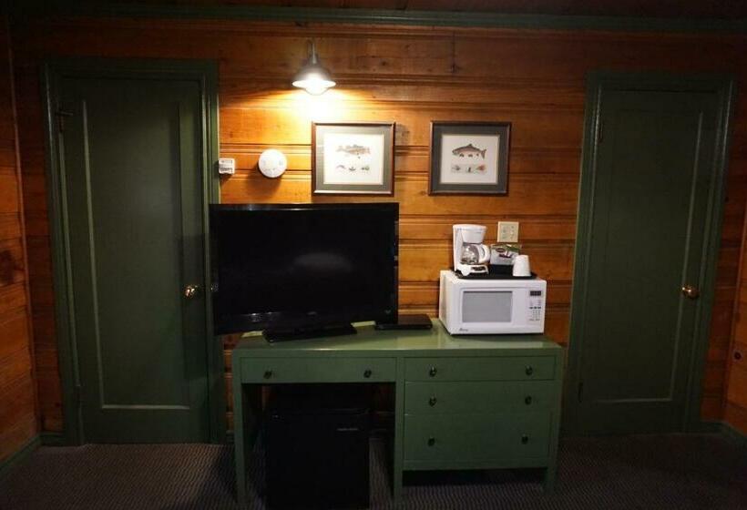 带大床的标准间, Shaver Lake Village