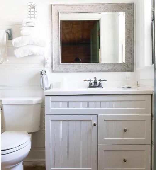 带大床的标准间, Shaver Lake Village