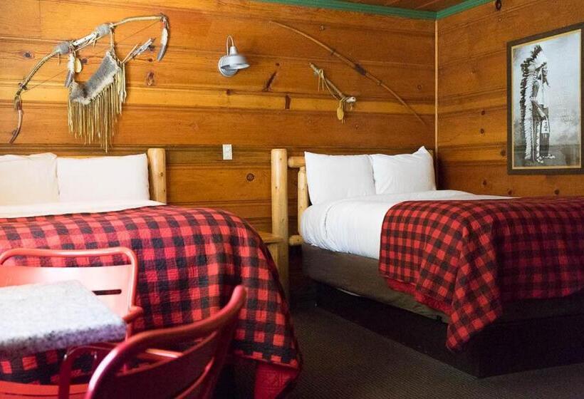 标准间, Shaver Lake Village