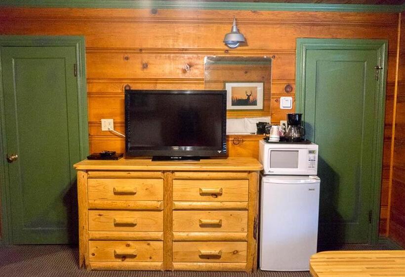 标准间, Shaver Lake Village