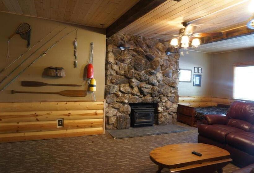 家庭套房, Shaver Lake Village