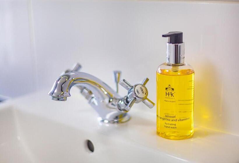 适合残疾人使用的标准间, The Bell Inn, Stilton, Cambridgeshire