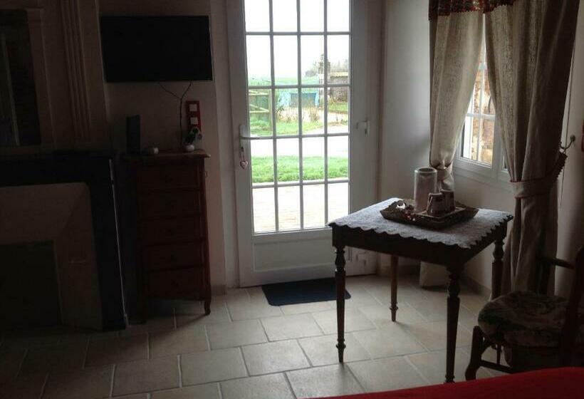 غرفة قياسية لذوى الاحتياجات الخاصة, Maison D Hôtes Le Saint Aubin