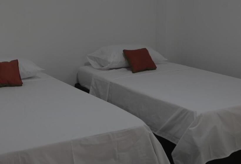 基本间, Puerto Caribe Hostal