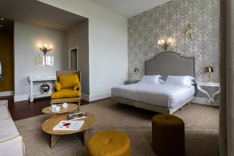 ジュニアスイート, Château De Mazan, Bw Premier Collection By Best Western