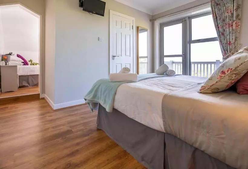 ファミリールーム, Coral Gables Guesthouse & Campsite