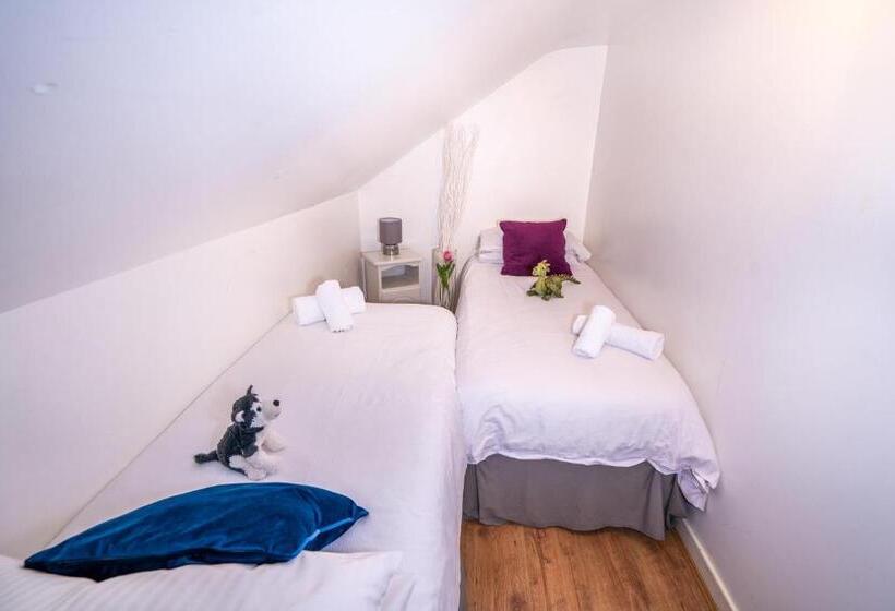 ファミリールーム, Coral Gables Guesthouse & Campsite