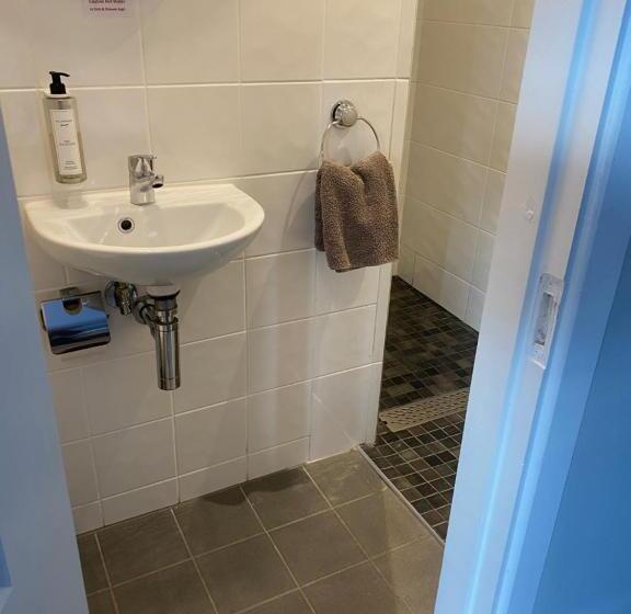 キングサイズベッドのスイートルーム, Coral Gables Guesthouse & Campsite