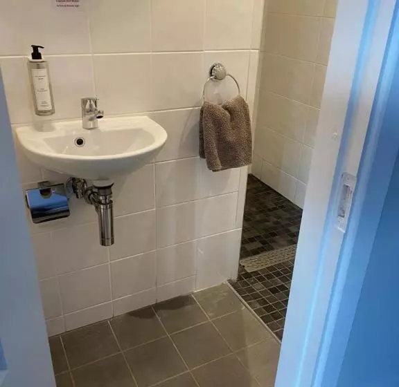 キングサイズベッドのスイートルーム, Coral Gables Guesthouse & Campsite