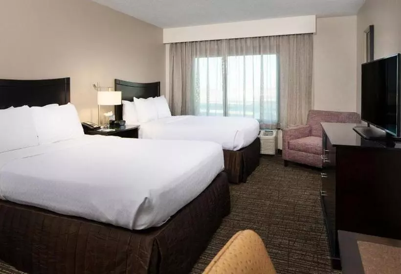 ２ダブルベッドのスタンダードルーム, Crowne Plaza Memphis Downtown, An Ihg