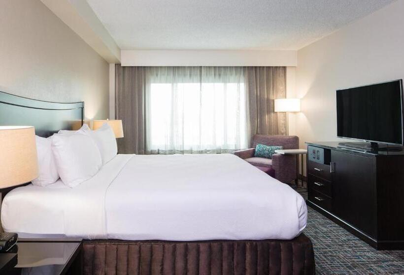 带大床的豪华间, Crowne Plaza Memphis Downtown, An Ihg