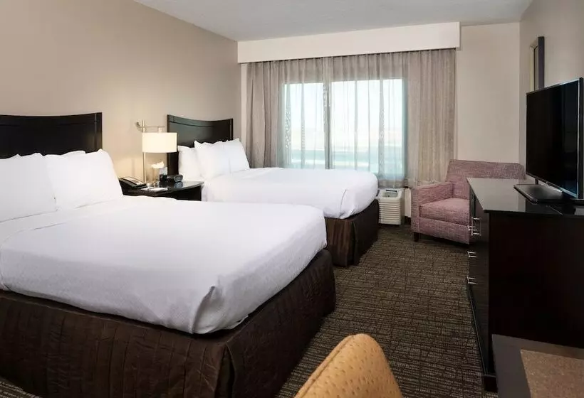 ２ダブルベッドのスタンダードルーム, Crowne Plaza Memphis Downtown, An Ihg