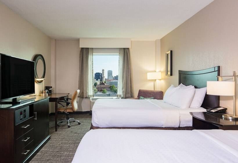 带2个双人床的标准工作室, Crowne Plaza Memphis Downtown, An Ihg