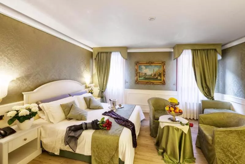 اتاق لوکس با چشم‌انداز, Duodo Palace