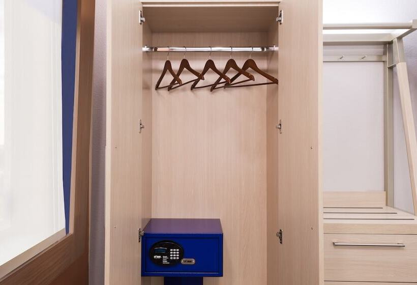 غرفة قياسية, Holiday Inn Express & Suites   Nearest Universal Orlando, An Ihg