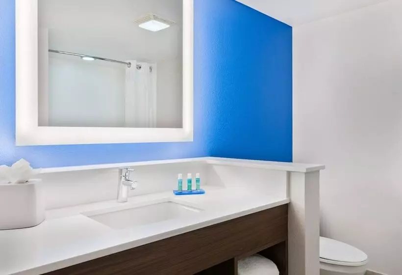 سوییت, Holiday Inn Express & Suites Nearest Universal Orlando, An Ihg