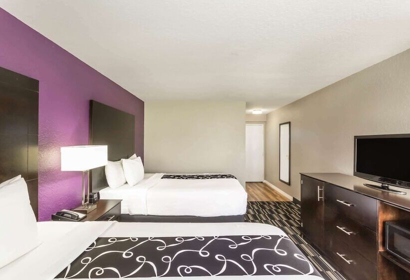 Люкс, La Quinta By Wyndham Orlando Universal Area   Free Shuttle To Universal