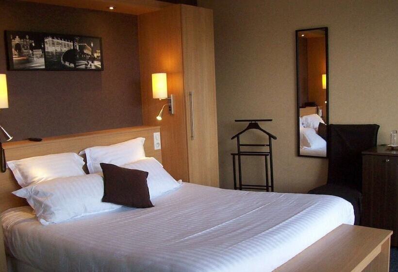 Номер Стандарт, Logis Hotel Maison Carrée Restaurant O Carré Dart