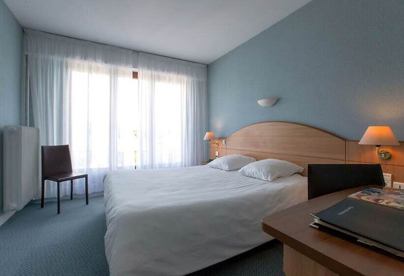 Номер Стандарт, Logis Hotel Maison Carrée Restaurant O Carré Dart