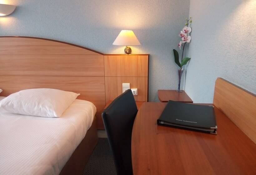 スタンダードルーム, Logis Hotel Maison Carrée Restaurant O Carré Dart