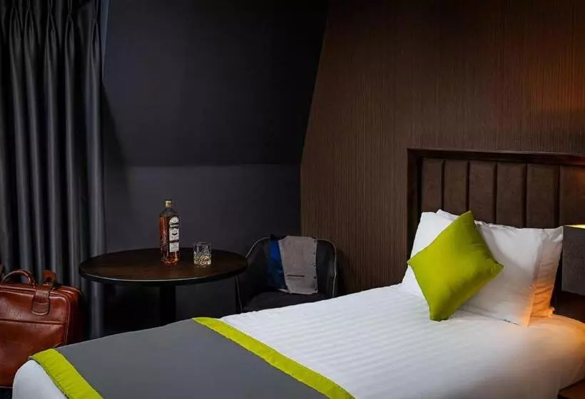 スタンダードシングルルーム, Midlands Park