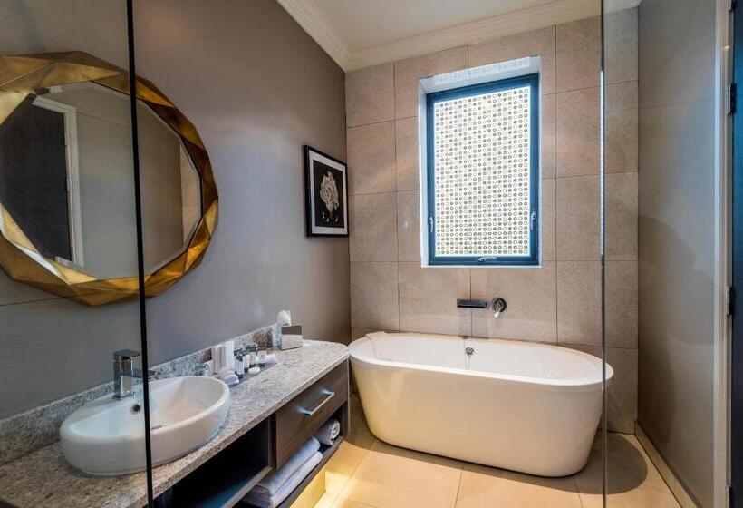 סוויטה, Midlands Park