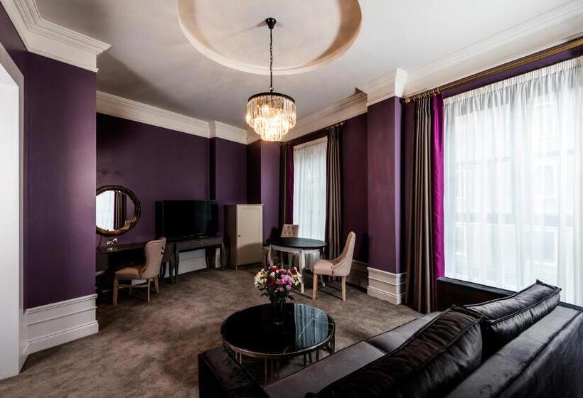 סוויטה, Midlands Park