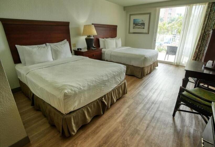 Номер Стандарт Вид на Бассейн, Treasure Island Hotel And Marina