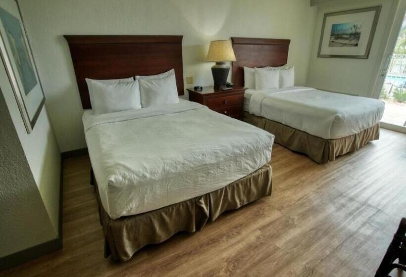 غرفة قياسية مطلّة علي حمام السباحة, Treasure Island Hotel And Marina