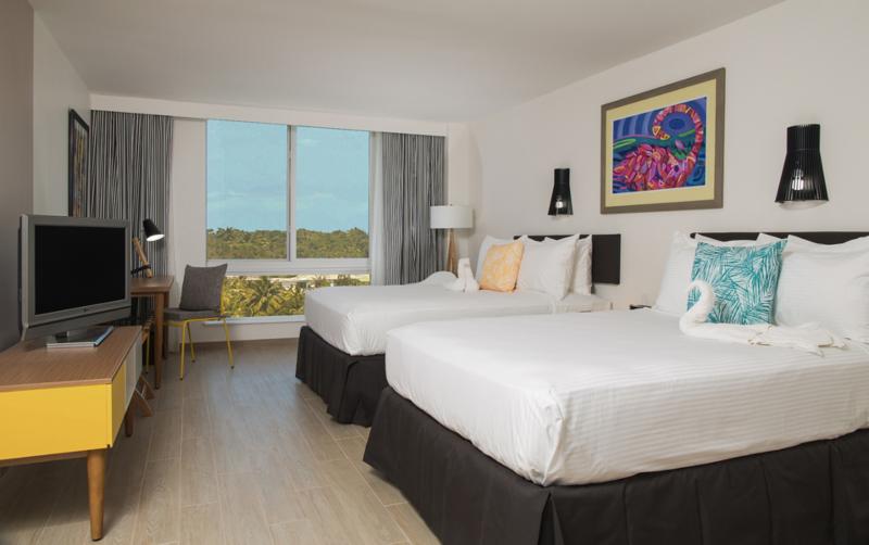 带大床的标准间, Warwick Paradise Island Bahamas  All Inclusive  Adults Only