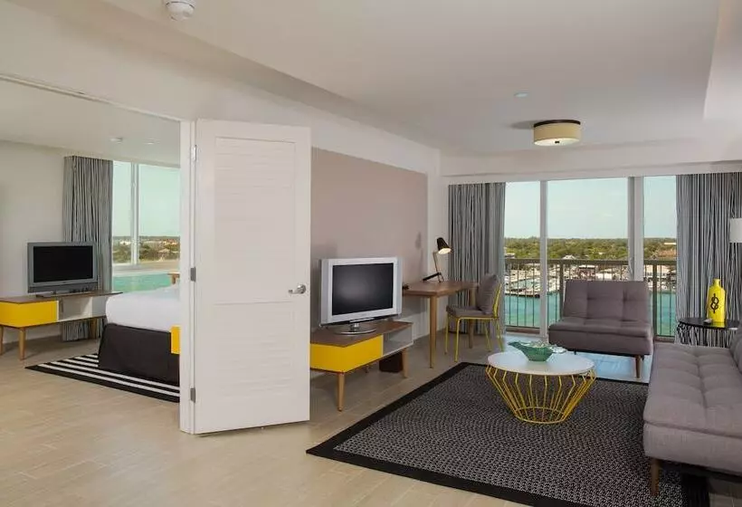 سوئیت با تخت بزرگ, Warwick Paradise Island Bahamas  All Inclusive  Adults Only