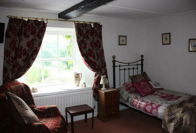 Семейный Номер, The Street Head Inn