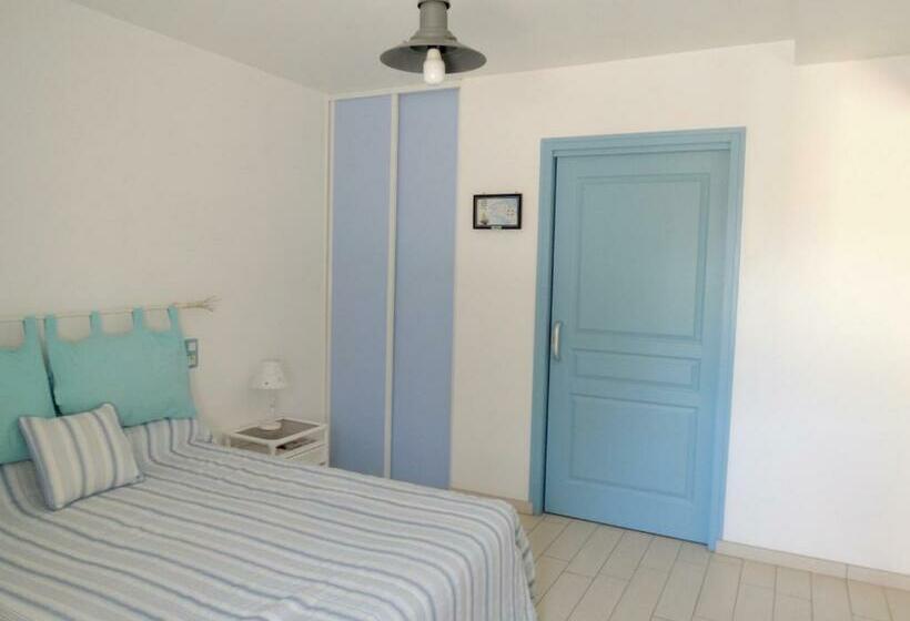 غرفة قياسية لذوى الاحتياجات الخاصة, Les Stiers