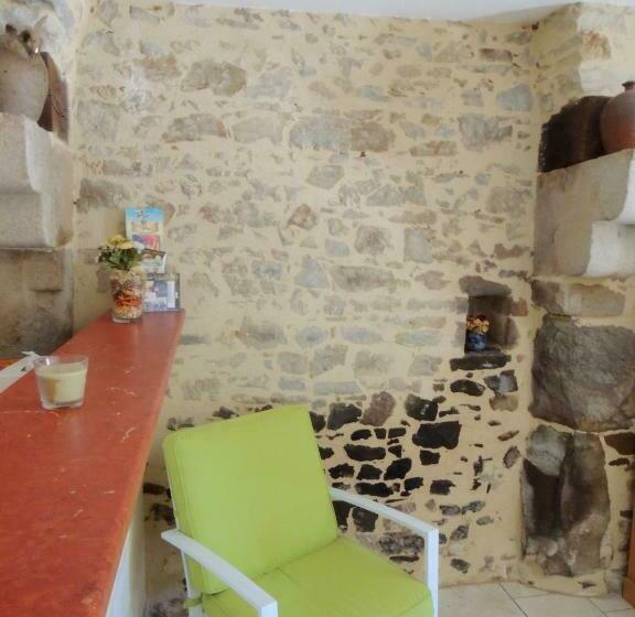 غرفة قياسية, Les Stiers