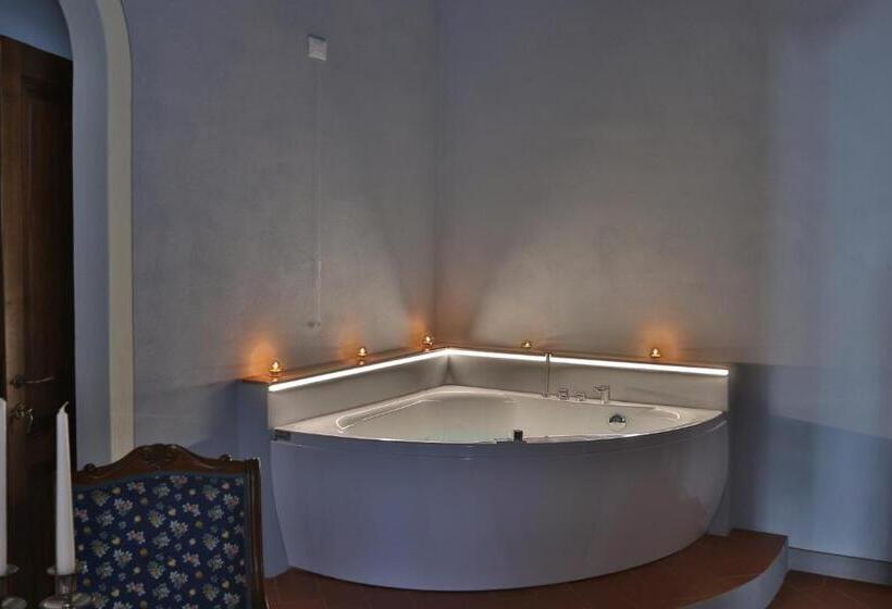 Люкс с гидромассажем, Relais Villa Poschi