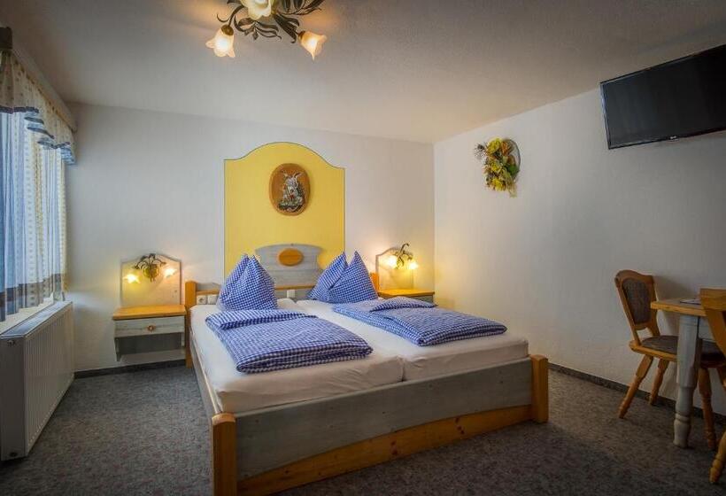 חדר סטנדרט לארבעה, Familienhotel Hochrieß