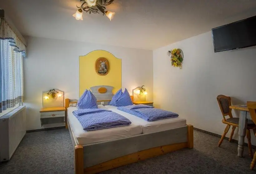 スタンダード4人部屋, Familienhotel Hochrieß